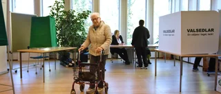 Fler väljer att förtidsrösta: "Det är bekvämare"