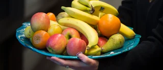 Kommunanställda tjänstemän får gratis frukt – omsorgspersonal får köpa själv: "Inte varit någon stor fråga"