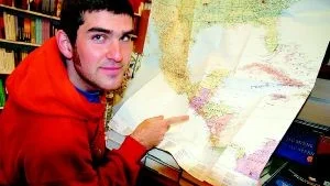 Om en dryg vecka bär det av till Honduras i Centralamerika för Nima Elhamis del. Där ska han arbeta som volontär i ett år. Han är laddad, men också lite orolig. Rån och kidnappningar hör till vardagen i landet dit han är på väg. 
Foto: Carolina Häggkvist