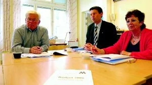 Moderaterna vill sänka skatten i Norrköping, men samtidigt öka företagandet och ge mer pengar till skolan. Det berättade Jan Owe-Larsson, Jörgen Rundgren och Jirina Klevstigh vid gårdagens presskonferens.
Foto: Therese Bergqvist