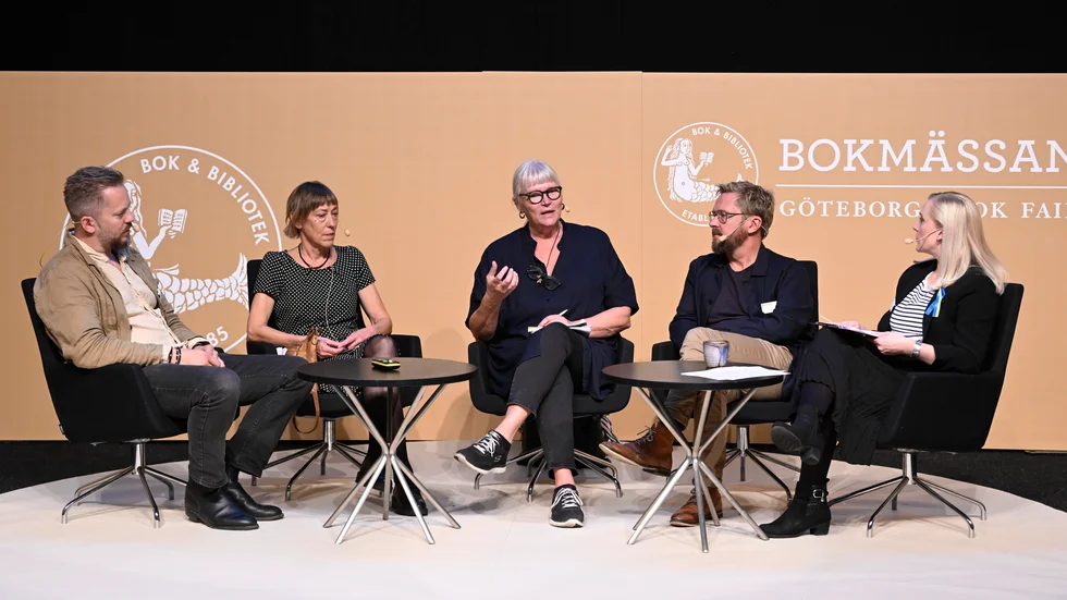 Anders Rydell, Sofia Lenninger, Anna-Lena Lodenius, Björn Wiman och Lisa Bjurwald samtalar på Bokmässan om ”Kulturen under nationalismen”.