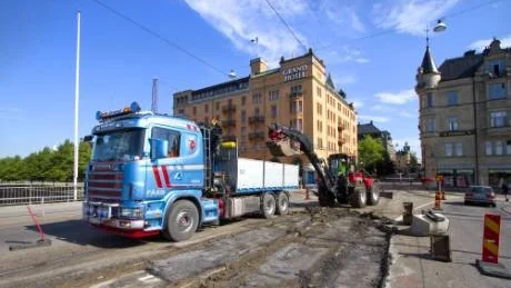 Spårarbete gör att spårvagnarna på linje 2 och 3 ersätts med buss fram till den 25 juli. Foto: Niclas Sandberg
