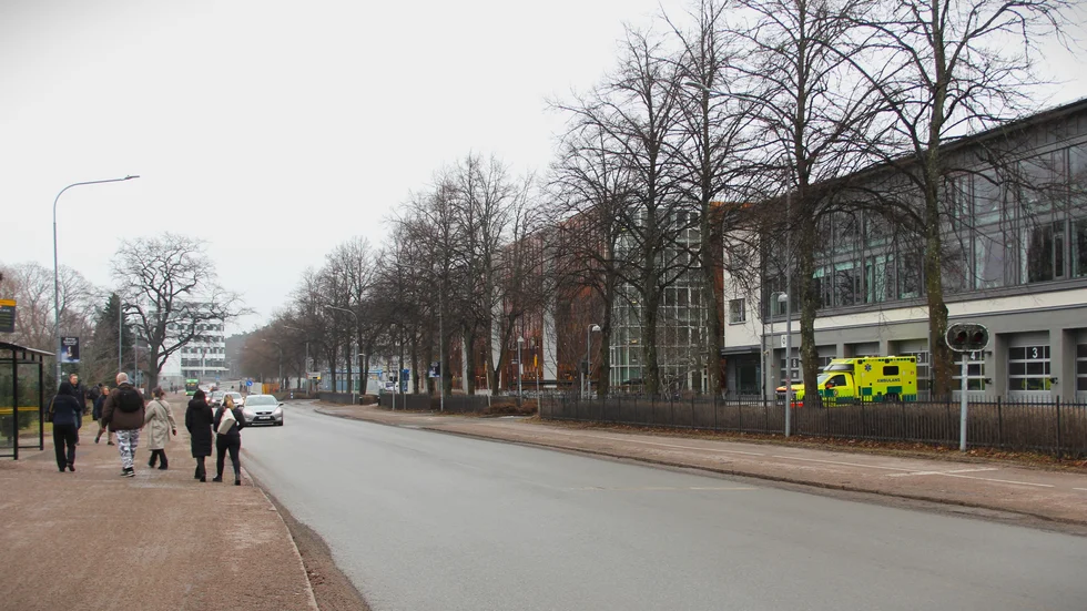 Träd som ska fällas är ett första tecken på spårvägen i Uppsala.