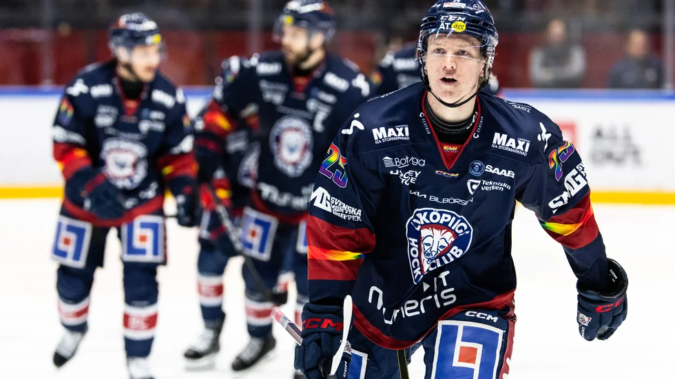 Filip Bystedt jublar efter 2–0-målet.