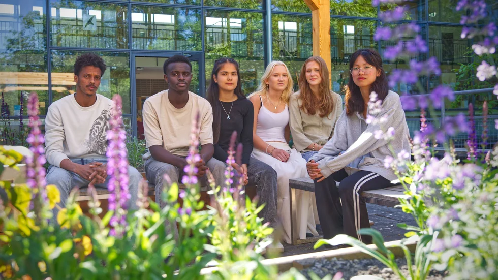 Merhewi Berhane, Pacific Senyana, Suson Ansari, Thea Hammarlund, Nellie Fredblad och Oraya Khamsawat är några av de elever som varit med i projektet.