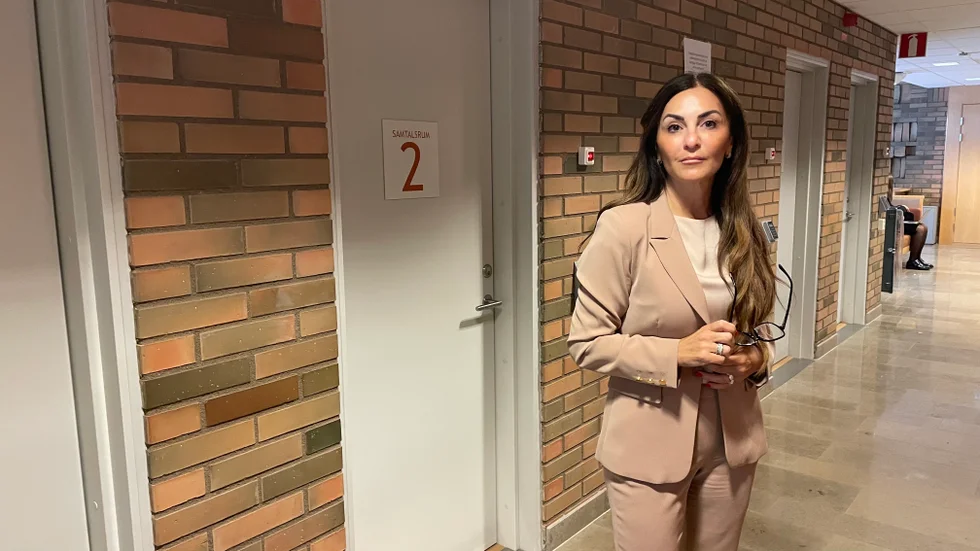 Högprofiladvokaten Elisabeth Massi Fritz företräder kvinnans mamma och söner.