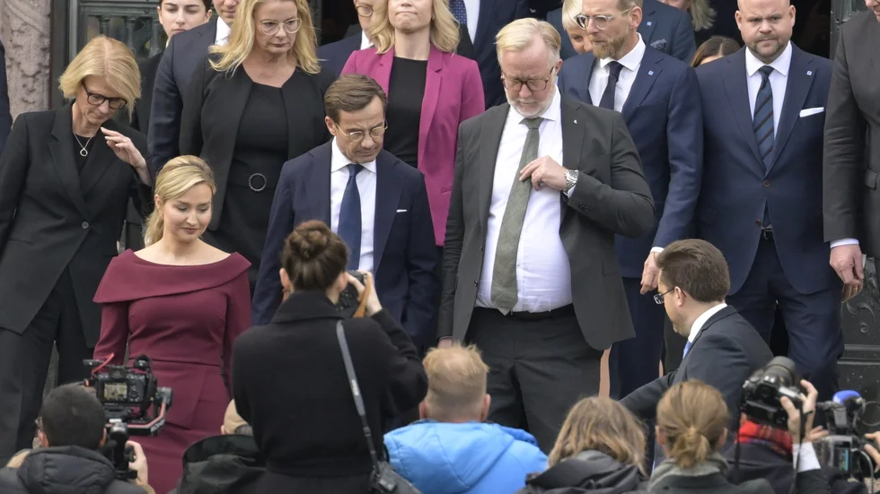 Regeringens hantering av SD:s trollfabrik med hemliga konton på sociala medier som sprider hat och desinformation är mycket oroande.
