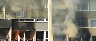 Här slår lågorna ut från lägenheten – vid storbranden i Nyfors