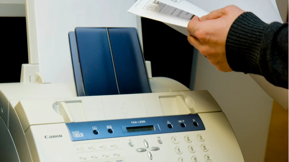 Behovet av digitalisering som faktiskt löser vardagsproblemen i är skriande. Inte minst i myndighetssverige där man på vissa ställen, i brist på andra alternativ fortfarande använder telefaxen. 