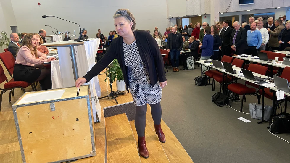 Raskt marscherat. Helena Proos (S) hade knappt blivit vald till regionstyrelsens nya ordförande innan hon skickade brev till regeringen.