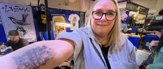 Dottern övertalade Maria: "Aldrig för sent för en tatuering"