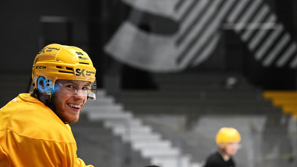 Rickard Hugg tränade för fullt – i både fem mot fem och powerplay – under onsdagen och närmar sig en comeback.
