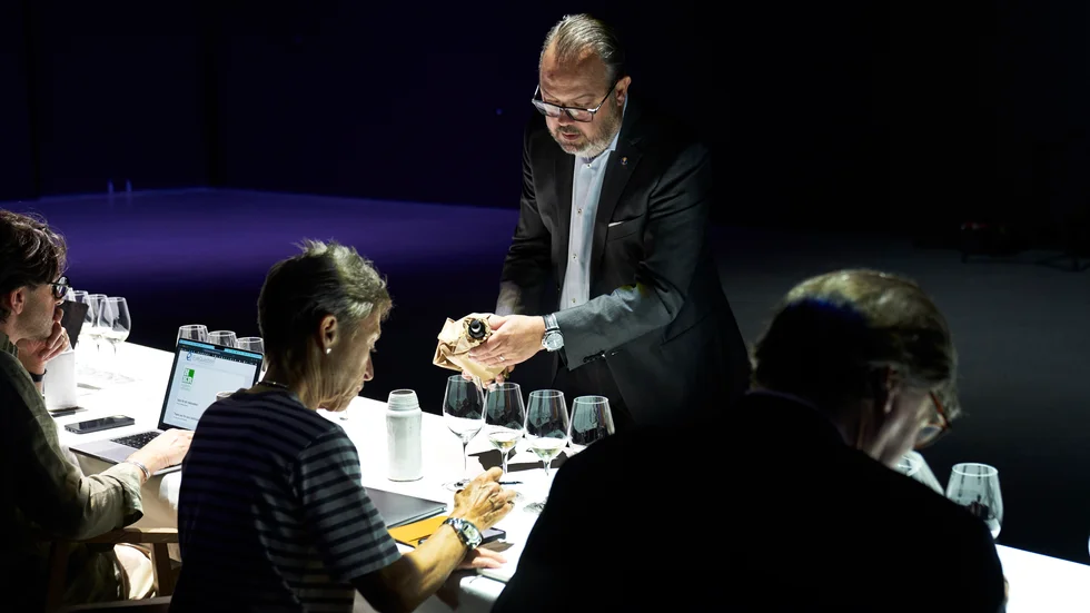 Influgna sommelierer gav svenskt vin tummen upp. Pressbild