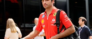 Sainz lämnar Ferrari – för bottenstallet