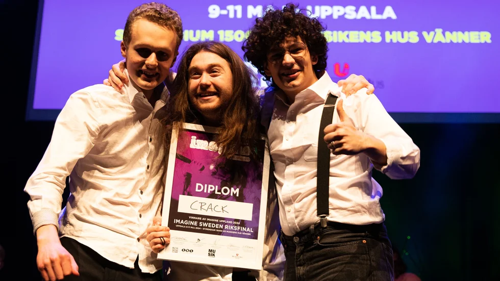 Trion Crack var allra bäst, enligt juryns bedömning. Nu väntar riksfinalen på UKK i maj.