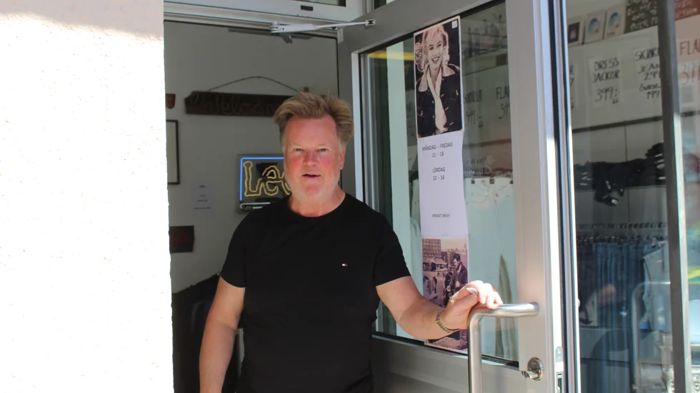 På måndagen öppnade Owe Carlsson sin butik. "Det gick som förväntat, folk var framförallt nyfikna".