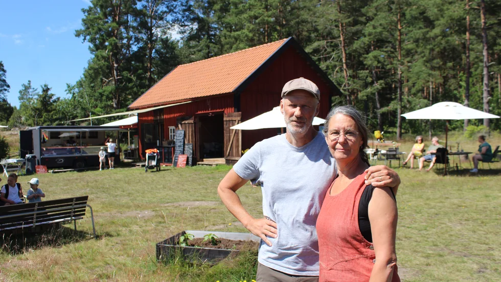 Mitt på Hasselö ligger Hagaslätt Bageri och kafé som drivs av Hans och Catharina Carlén.
