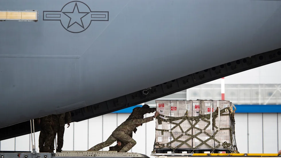 Hur blir det egentligen om USA etablerar militärbaser i Sverige, undrar insändarskribenten. Arkivbild