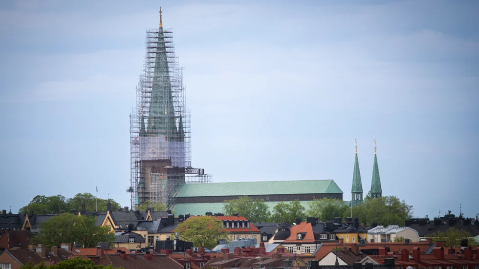 Just nu pågår en omfattande renovering av domkyrkans torn i Linköping. Men enligt Linköpings stift räcker inte den kyrkoantikvariska ersättning till samtliga kyrkor i stiftet som är i behov av renovering. 
