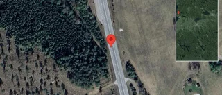 Just nu: Skadad väg skapar störningar i trafiken på väg 50
