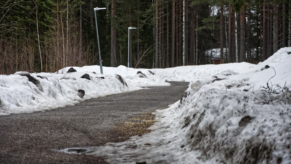 Den anmälda våldtäkten uppgavs ha inträffat på gångvägen mellan Porsögården och Vänortsvägen. Nu har polisen lagt ned förundersökningen. 