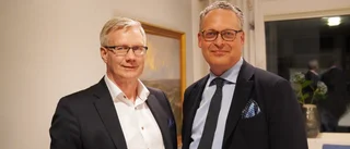 Överraskningen: Två lokala banker går samman och blir en