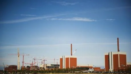 GRANNVERKSAMHET.Kärnkraftsbyggen i Finland väcker få protester i Sverige.