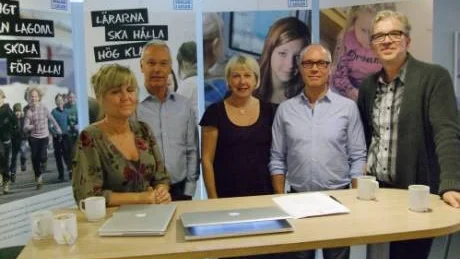MOT FRÄMLINGSFIENTLIGHET. Statens kulturråd har finansierat projektet Tur och retur som handlar om utanförskap. Det är eleverna i mellan- och högstadiet i Luleås skolor som kommer att ta fram texter, film och fotografier under temat. Det berättade Ingela Lekfalk, Sture Bryggman, Sonja Lundmark, Lars-Erik Larsson och Ulf Boström vid en pressträff på onsdagen.