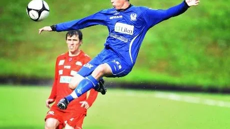 Oscar Lindström och Alvik har häng på Morön i toppen.