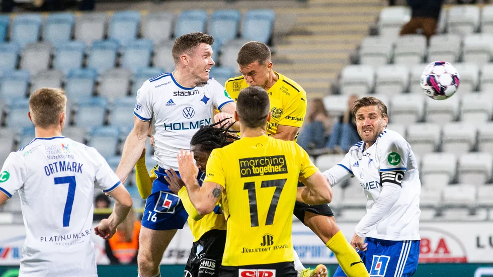 Viktor Agardius lämnade IFK efter 2022 års säsong. Nu riskerar backen att tvingas ta beslutet att lägga skorna på hyllan. 