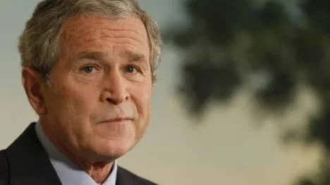 President George W Bush lyckades inte övertyga representanthuset om det rätta med ett ekonomiskt räddningspaket på 700 miljarder dollar. Krisen i världsekonomin är tillbaka på ruta ett.