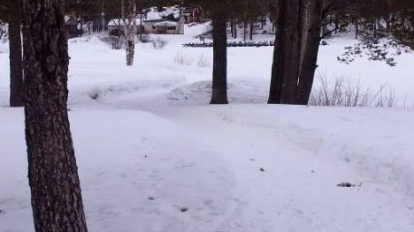 Ingen lekplats, men väl upprustning av gångvägen runt Nyborgstjärn. Det beslutade kommunfullmäktige, med röstsiffrorna 21-9, i går kväll.