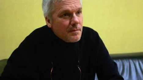 Det kan bli aktuellt med ännu en filminspelning i länet för Kjell Sundvall. En förväxlingskomedi är i startgroparna och funderingar på skådespelare är påbörjade.
