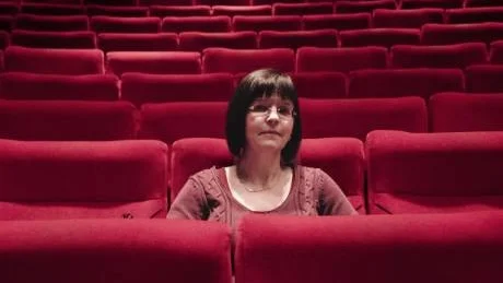 ORKESTERDIKE. Sonia Harr, chef på Folkets hus i Boden, vill bygga ut orkesterdiket för att kunna locka stora operor. Foto: Johan Wikén