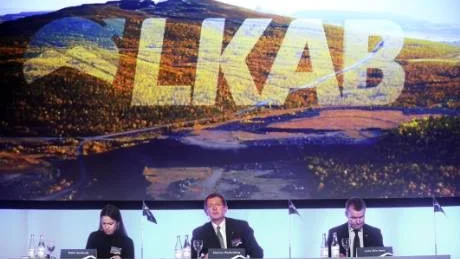 LJUSET FRÅN NORR. LKAB:s årsstämma på fredagen visar att gruvbolaget fortsätter att producera miljardvinster till sin ägare svenska staten. På podiet Malin Sundvall (chefsjurist), Marcus Wallenberg (ordförande) och Lars-Eric Aaro (vd).