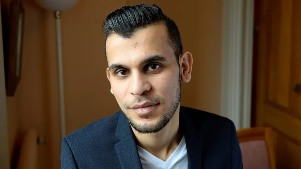 "Jag tänkte att det kanske skulle bli en grej i lokaltidningen i några dagar och sedan glömmas bort", säger Moder Mothanna, Boliden. Men livet blev inte detsamma efter de dramatiska dagarna då han misstänktes för terrorbrott.
