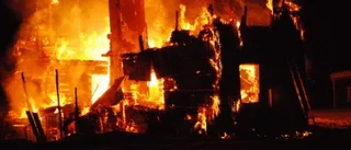 Villa förstörd i brand