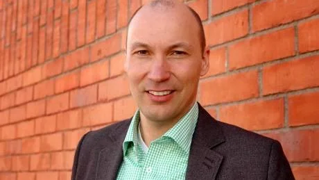 AVGÅR. Patrik Kansa tillträdde som kanslichef på sametinget för mindre än ett år sedan. Nu har han sagt upp sig med omedelbar verkan.  Foto: Åsa Poromaa / Arkiv