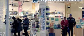 Pensionärerna rasar mot utförsäljningen