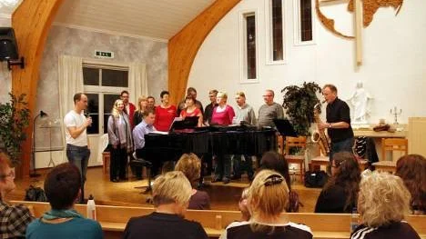Rosvikskören bildades för 25 år sedan. Här under en repetition.