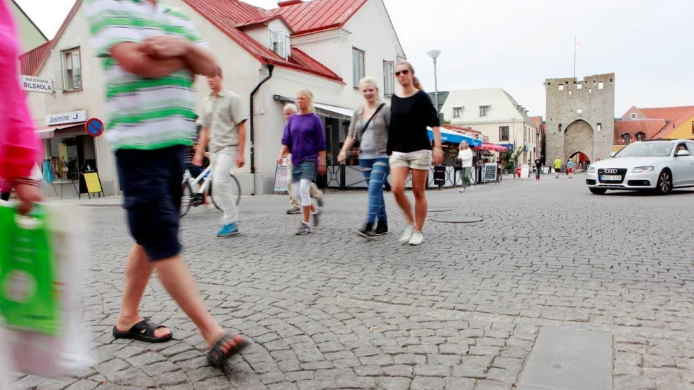 Östercentrum. Att dela ut vatten är både nytta och nöje, skriver August Hermansson.