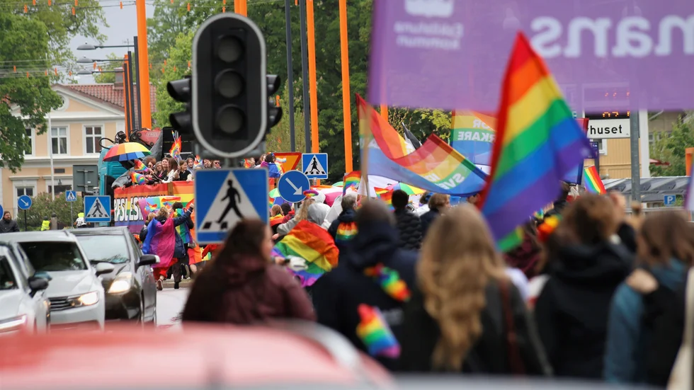Nu kan fler må bättre, skriver Martina Johansson (C). Bilden är från Springpride i Eskilstuna 2022.