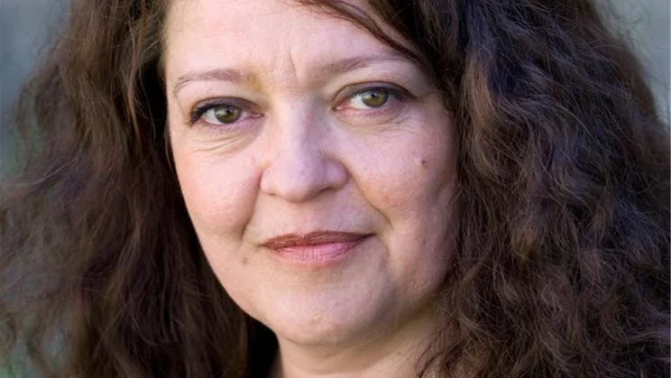 Konstnär. Nina Pontén har i flera år hjälpt Thomas Segerström att bearbeta Shakespeares texter så att de passar Romateaterns scen. 2010 lämnade hon det praktiska arbetet på teatern, men fanns kvar som aktieägare. Nu är hon den i styrelsen som kan leda det konstnärliga arbetet, åtminstone till en början. Foto: Stig Hammarstedt
