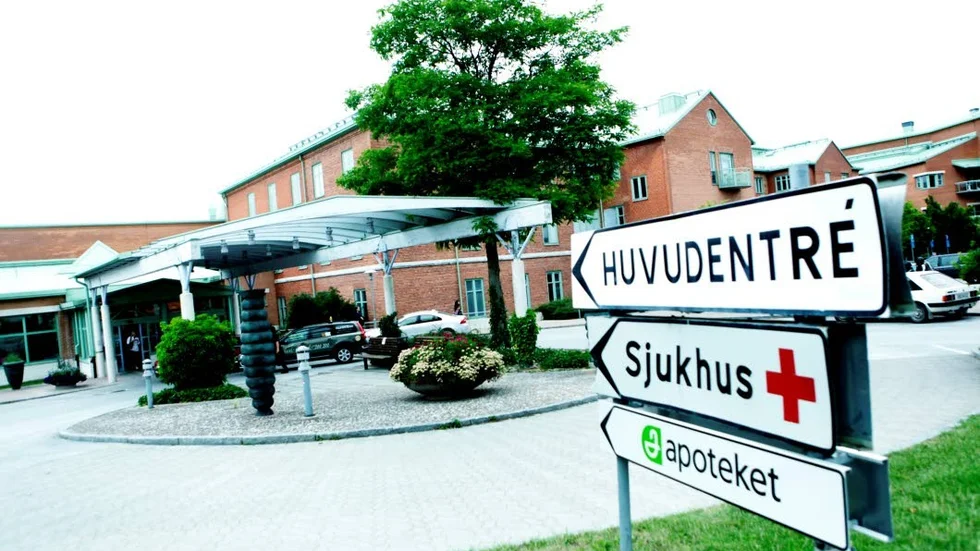 ledningsfråga. Sjukvården bör ledas av företrädare för professionen, inte politiker, anser signaturen ”Observer”.