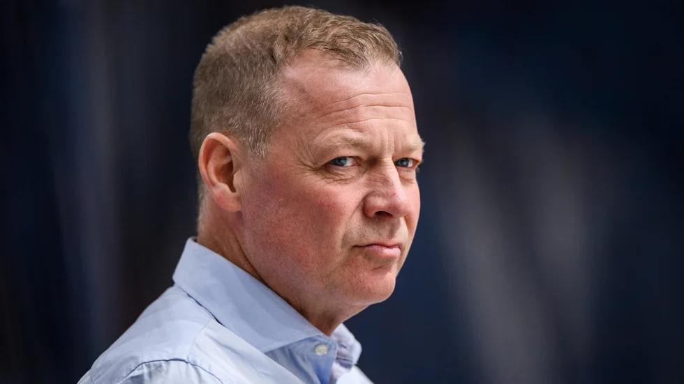 Stressen i svensk juniorhockey måste bort. Det menar Henrik Stridh, vill vardags assisterande tränare i Luleå Hockeys SHL-lag. 