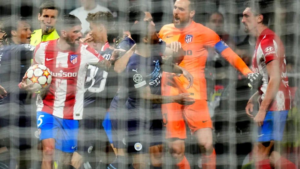 Hetsigt mellan Atlético Madrid och Manchester City i Champions League-kvartsfinalen på onsdagskvällen.