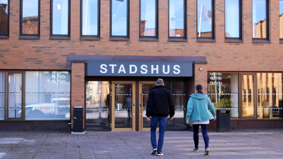 "Vimmerby kommun behöver vara en lyhörd och flexibel arbetsgivare. Det är inte rimligt att anställda ska gå till andra arbetsgivare för att de inte kan eller vill arbeta heltid", menar debattören.