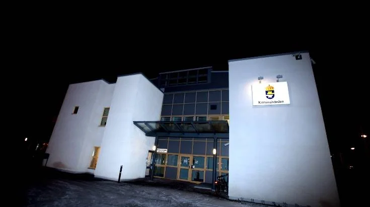 Häktet,extriör natt