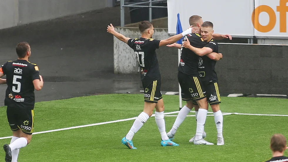 Casper Frisk blev tvåmålsskytt i derbyt.