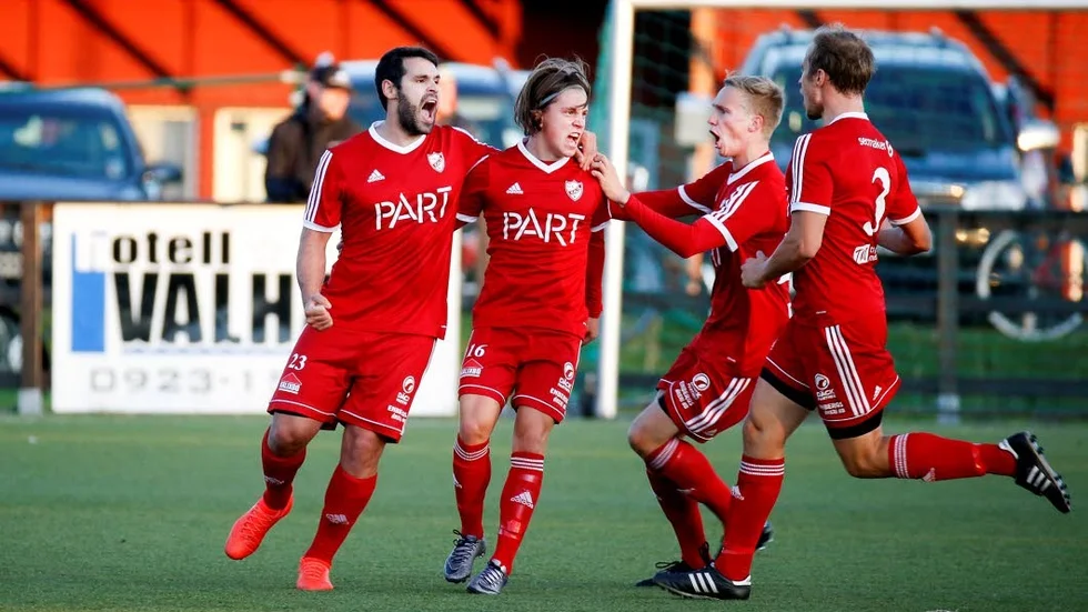 Serieledarna. IFK Kalix är tillbaka i toppen av tabellen efter 4–1-segern borta mot Gimonäs.
